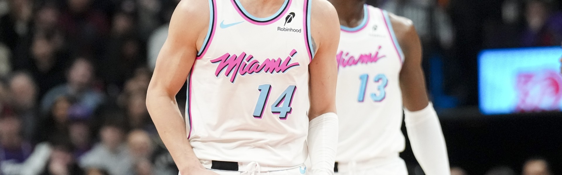 APP下载-NBA彩经：火箭大胜公牛 雷霆拿下马刺 湖人不敌老鹰 勇士胜开拓者